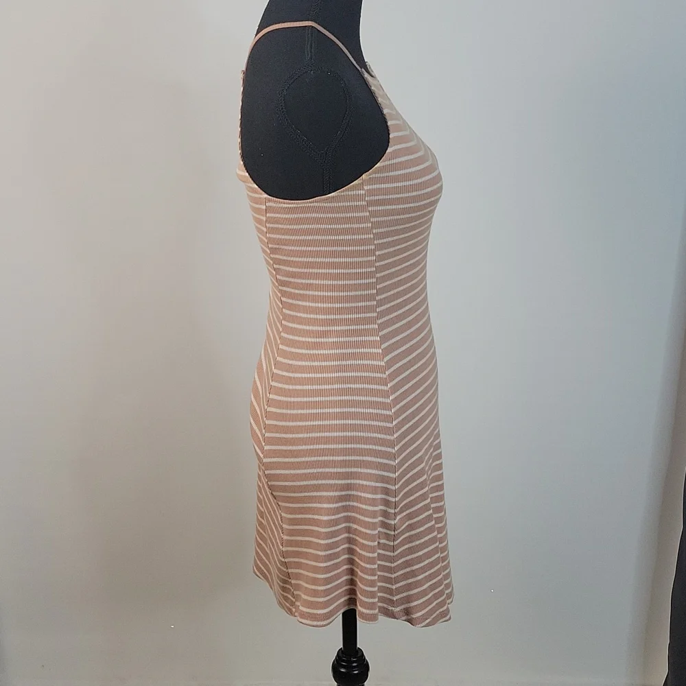 Forever21 pink striped dress small - Picture 3 of 5